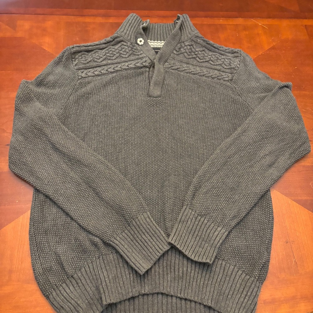 Banana Republic Men's Gray Cable Yoke Knit Sweater